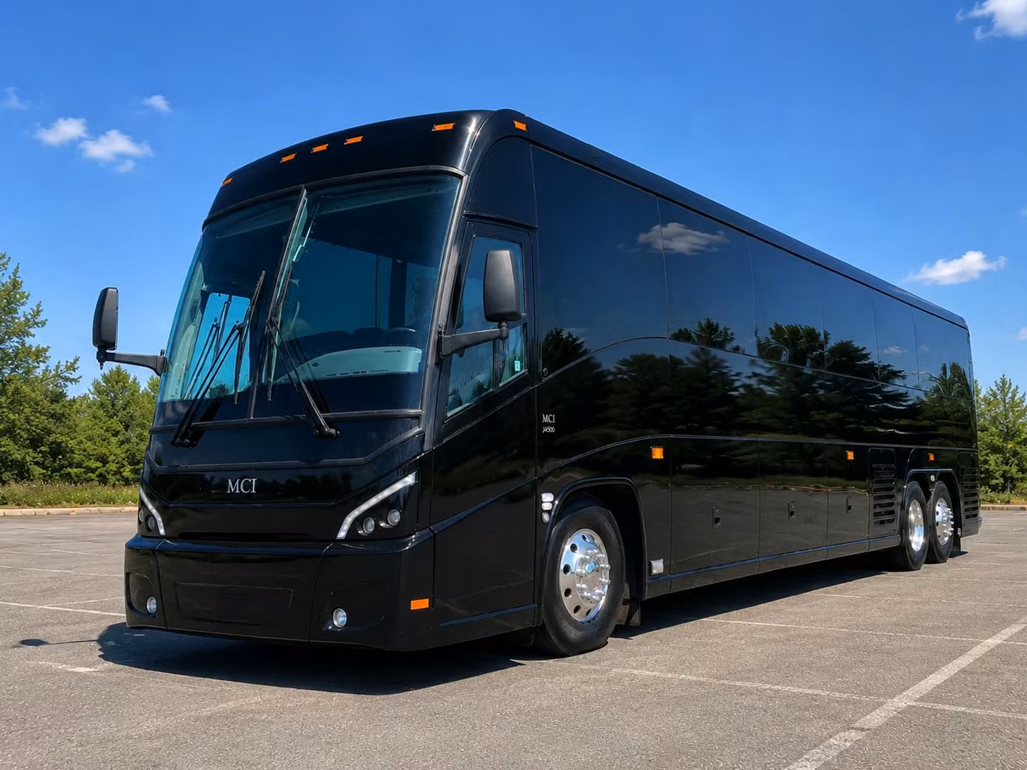 ada accessible field trip buses available for modesto school groups