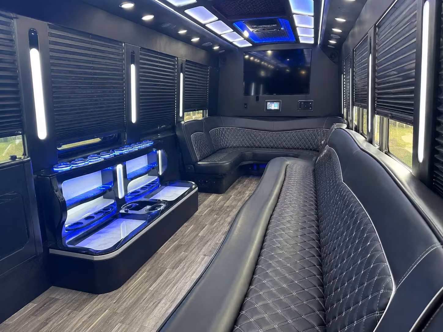 book a party bus for concerts at shoreline amphitheatre from modesto